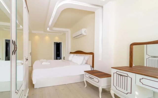 Spacious Apartment with Sea View in Alanya