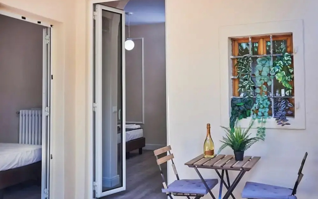 El Roy Garden Rooms