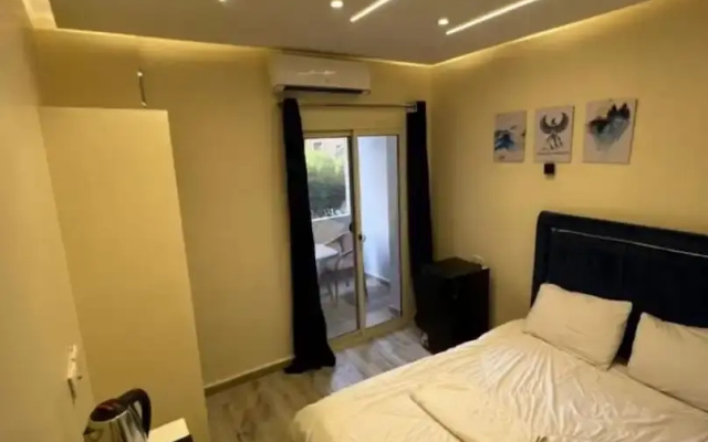 Moses Pyramids Inn
