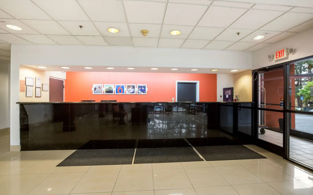 Budgetel Inns & Suites - Atlanta Galleria Stadium