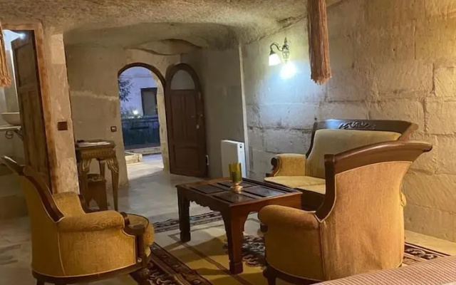 Ela cave house