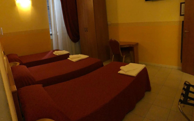 Hotel Cherubini