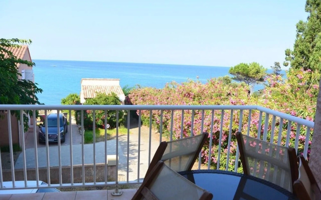 CARLOTTA- AT SEA Apartment 3
