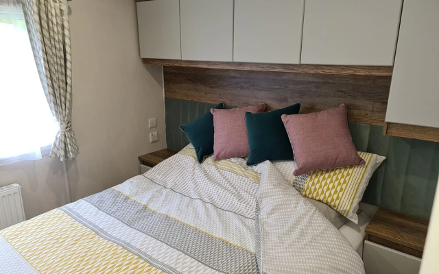 Stunning 2-bed 6 Berth Holiday Lodge Dorset