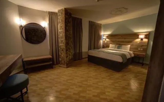 Crystal International Hotel