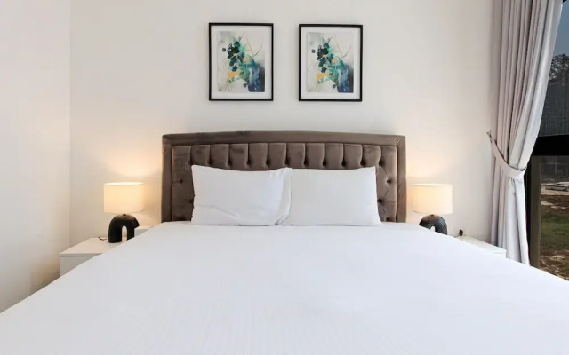Chic 1BR Iris Amber Al Jaddaf