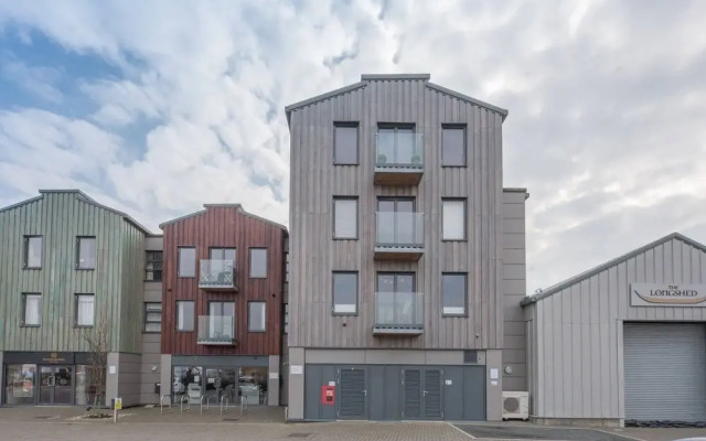 Woodbridge Penthouse