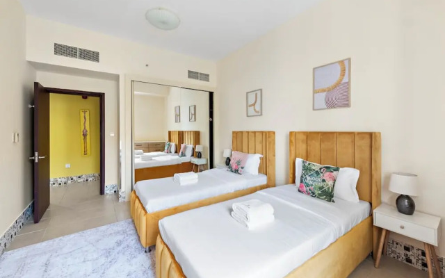 Stonetree - Spacious 2 BR - Near Beach