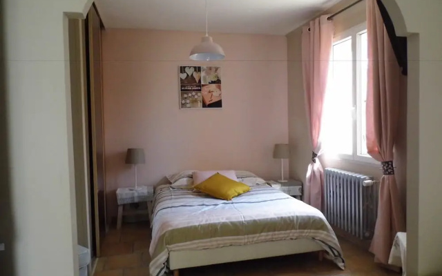 Studios Villa Eden