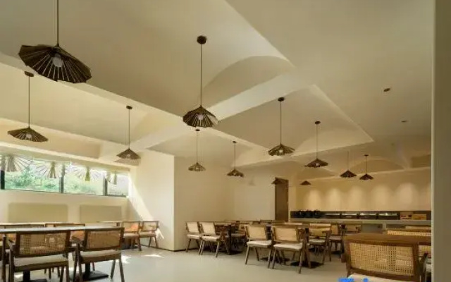 Burqin Sanxun View Hotel (Irtysh River Branch)