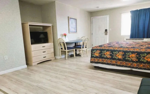 Studio Inn & Suites