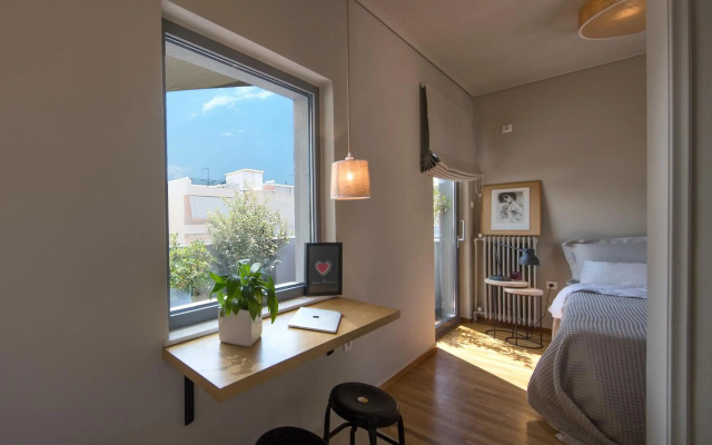 Sunny Loft with Acropolis View