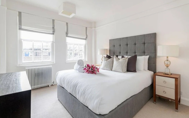 1 Bedroom Apartment in Chelsea - 43