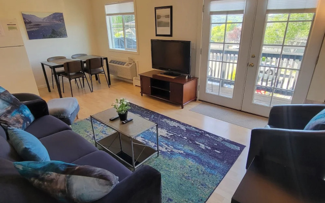 Hood River Suites Apartment Hotel