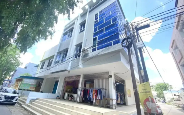 Hotel O Happy 777