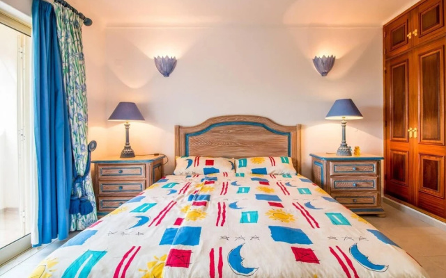 Stunning 3-bed Villa in Albufeira