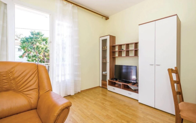 Awesome Apartment in Lovran With 2 Bedrooms and Wifi
