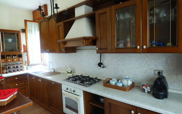 Villa Milano Laghi - Il Giardino Fiorito B&B