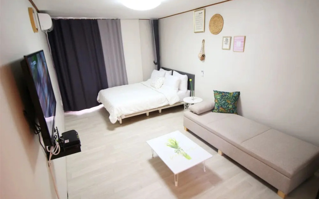 Hongdae Big 2