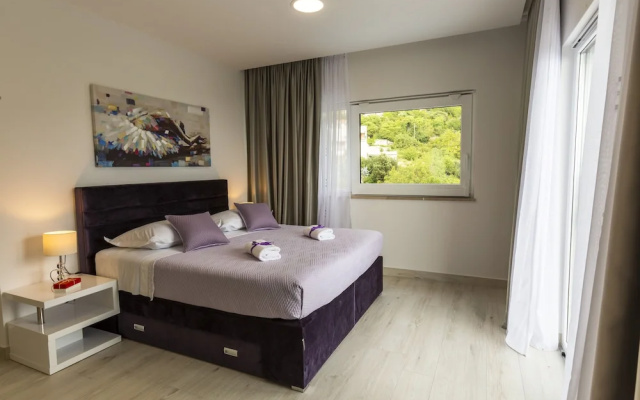 Villa Romance