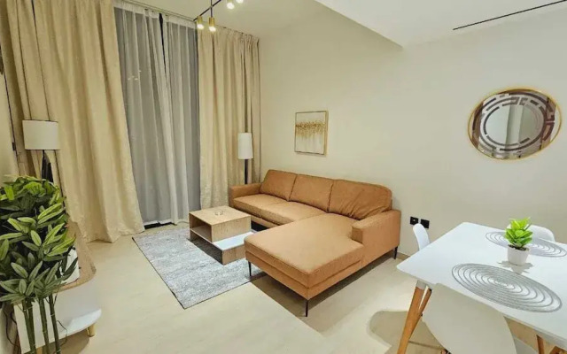 OYO HOME 1404 Premium 1bed Apt At Jvc Be