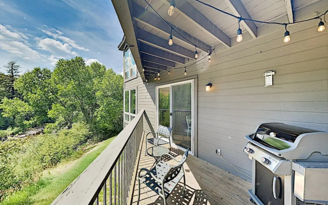 971bca2q 2 Bedroom Condo