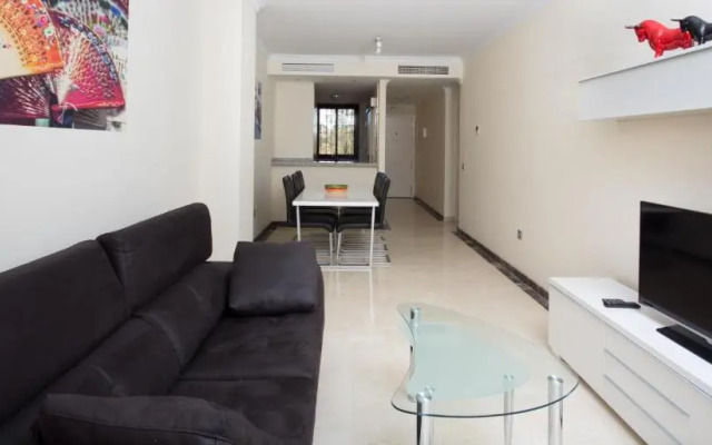 Spacious two bedroom apartment 1012