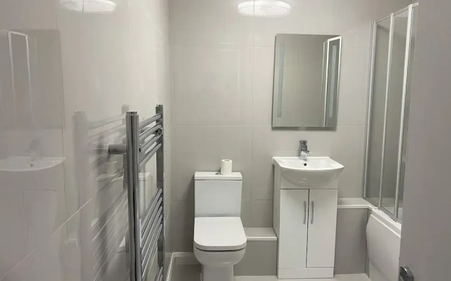 London Bliss Retreat - Superb 3-bed House