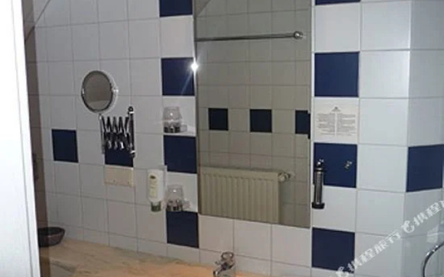 Hotel-Sternthaler /Rathauseck