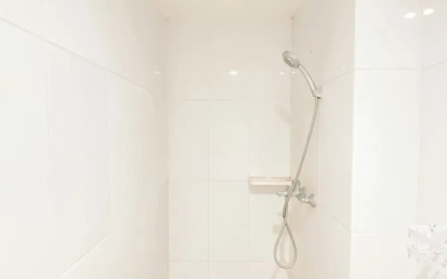 Relaxing Studio at Tamansari Mahogany Karawang Apartment