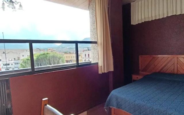 HOTEL y Vapor PLAZA
