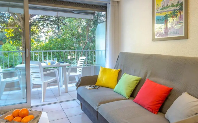 Appartement Saint-Raphaël, 1 pièce, 3 personnes - FR-1-466A-32