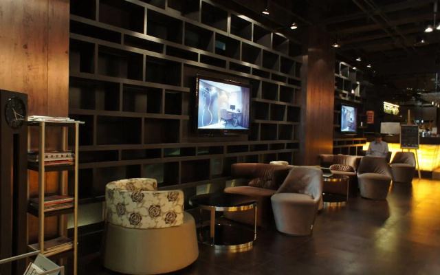 Qingdao Housing International Hotel