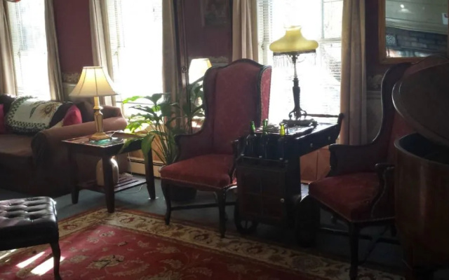 West Dover Inn