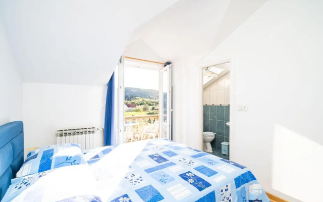 Francesca Guesthouse