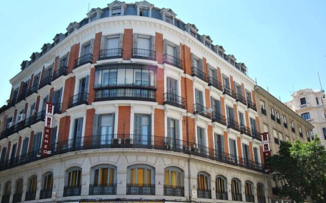 Отель Hostal San Lorenzo Мадрид вид на фасад