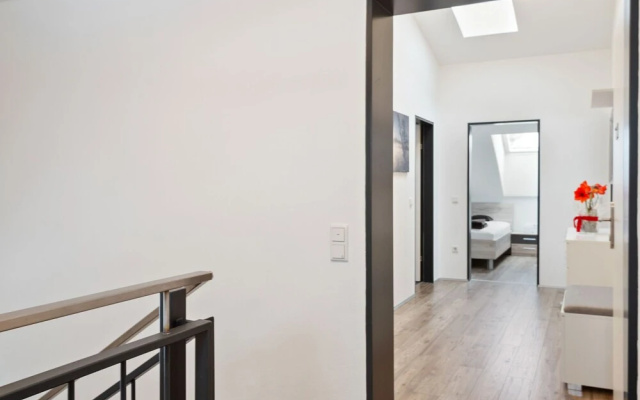 Cosy Apartment in Neukirchen am Großvenediger With Balcony