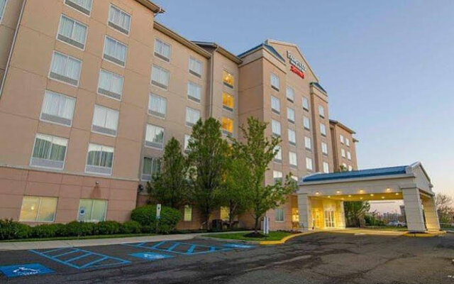 Fairfield Inn & Suites Newark Liberty International Airport in Newark, United States of America from 192$, photos, reviews - zenhotels.com hotel front