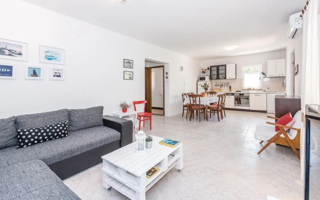 Nice Home in Sibenik With Wifi and 4 Bedrooms