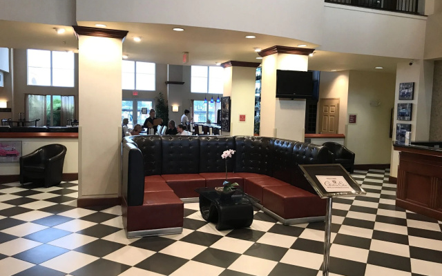 SEVEN Sebring Raceway Hotel