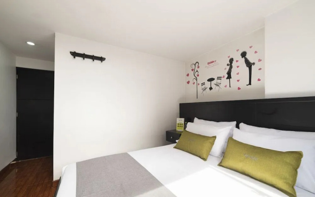 Hotel Dorado 100
