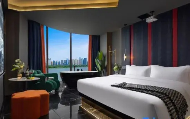 W Light luxury Hotel
