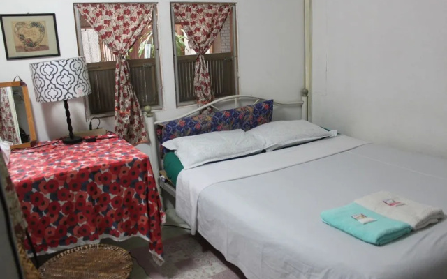 Thaphae Bunk Home