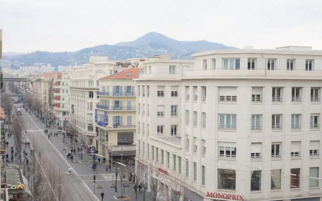 L'etoile Private Apartment Town Center