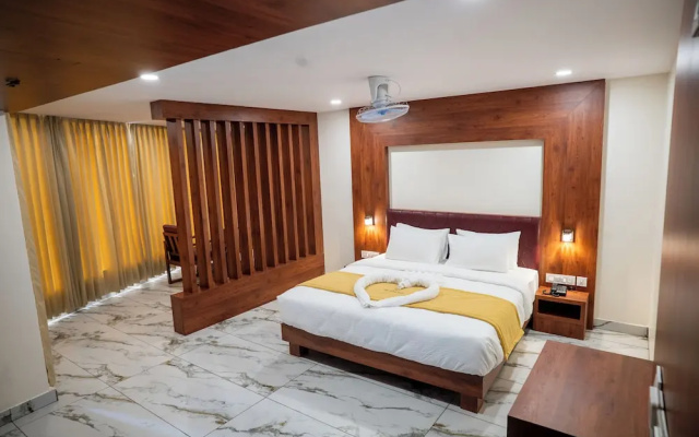 Hotel The Pearl Shine