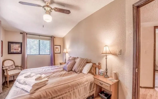 Mockingbird Cabin, 3 Bedrooms, Sleeps 8