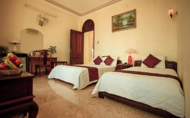 Oriole Hotel & Spa