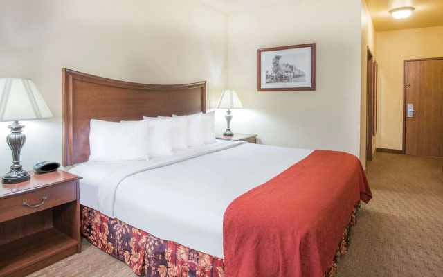 Days Inn by Wyndham Ellis