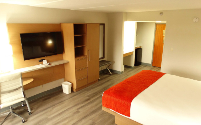 Best Western PLUS Executive Hotel