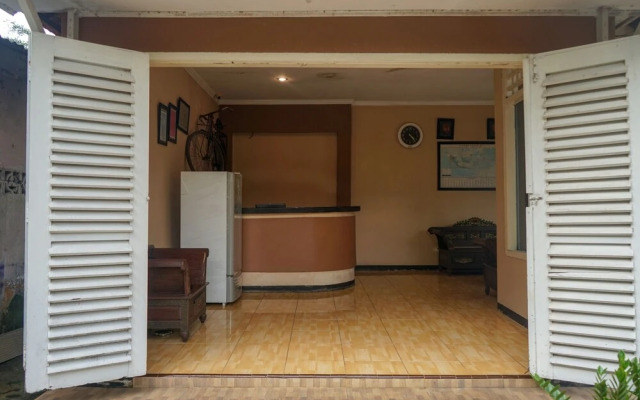 Hotel Jatimas by OYO Rooms